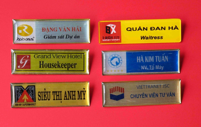 in UV biển, bảng hiệu tên nhân viên